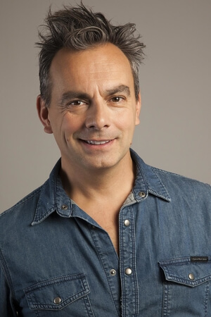 Alexandre Delimoges Seul en scène de Mémé Casse-Bonbons "On est tous le vieux d'un autre"