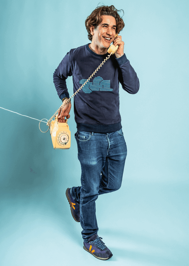 Photo du one-man-show de Karim Mendil "C'était mieux avant !"