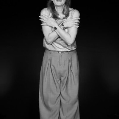 Maud Mellé dans son one-woman-show "J'assume"