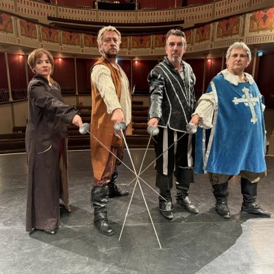 Photo de la comédie "Les 3 Mousquetaires environ..."