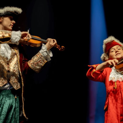 Photo du spectacle musical d'humour "Mozart vs Mozart"